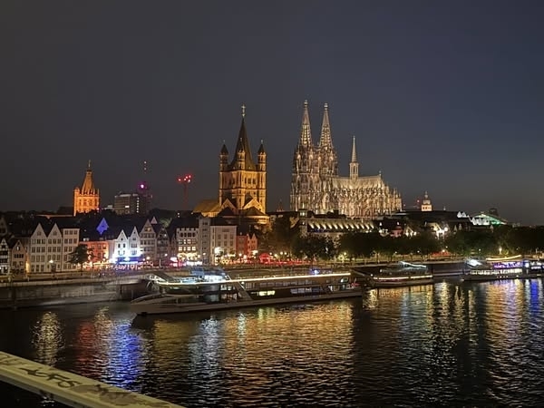 Cologne at night 