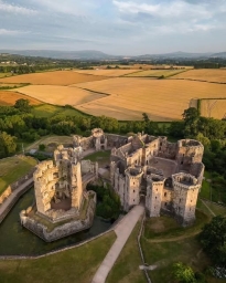 🏰 Raglan Castle 