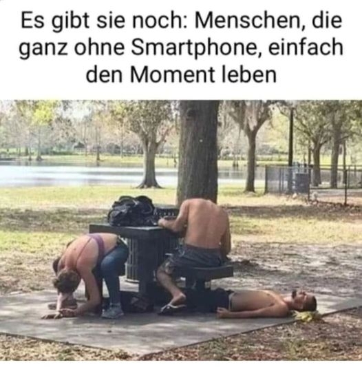 Es gibt Sie noch: Menschen, die ganz ohne Smartphone, einfach den Moment leben