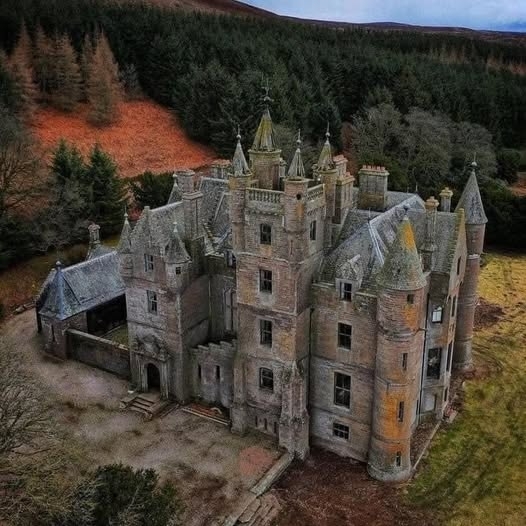 Balintore Castle, Schottland